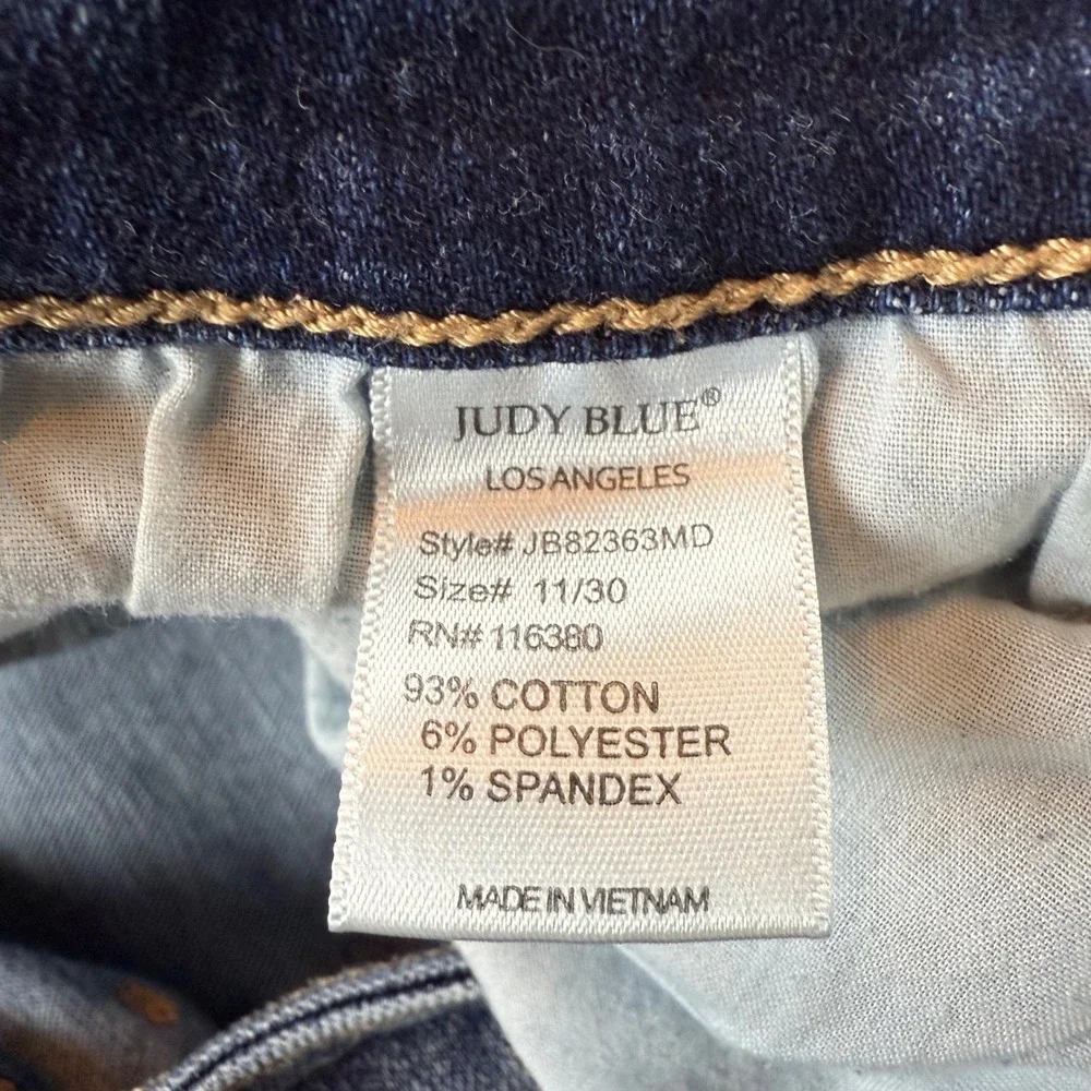 Judy Blue Women's Jeans Boyfriend Fit Size 11/30 Distressed‎ Mid Rise